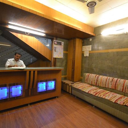 Hotel Sai Hari Prasad Shirdi Dış mekan fotoğraf