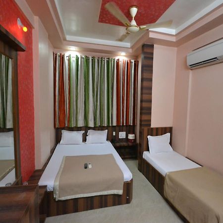 Hotel Sai Hari Prasad Shirdi Dış mekan fotoğraf